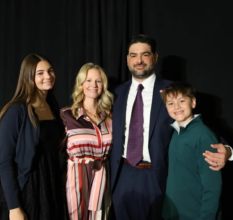 Eddie Gonzalez Loumiet with his family
